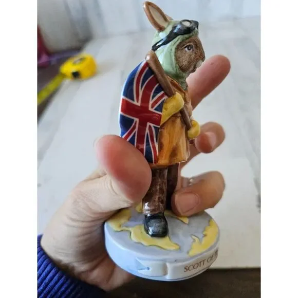 Royal Doulton Scott Antarctica bunnykins explorer DB 418 RARE bunny statue figur